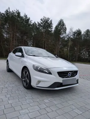 Volvo V40 II D3 R-Design 2015