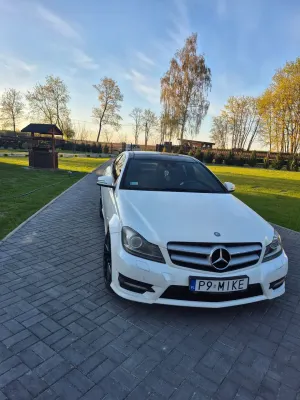 Mercedes-Benz C W204 250 CDI DPF BlueEFFICIENCY 7G-TRONIC Edition 1 2011