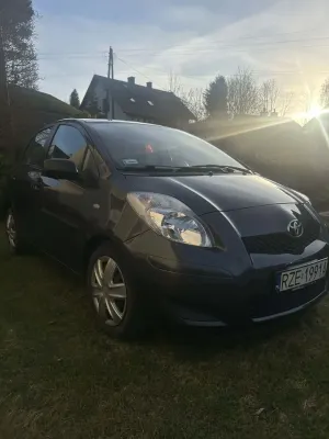 Toyota Yaris II 1.33 Luna 2009