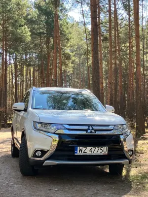 Mitsubishi Outlander III 2.0 Intense + 4WD CVT 2016