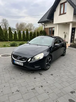 Volvo S60 II D3 R-Design 2011
