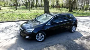 Opel Astra J 1.4 Turbo Sport 2011