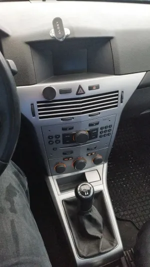 Opel Astra H 1.6 2011
