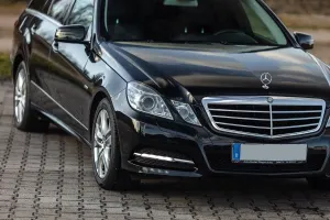 Mercedes-Benz E W212/W207 220 CDI DPF BlueEFFICIENCY 7G-TRONIC Avantgarde 2011