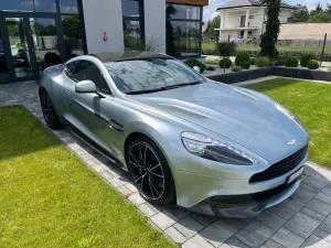 Aston Martin Vanquish Standard 2013