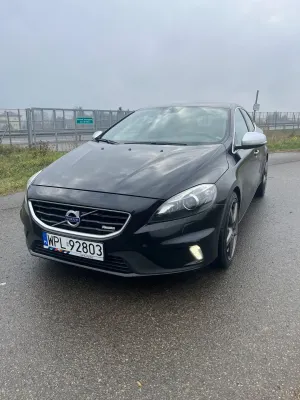 Volvo V40 II D2 R-Design 2013