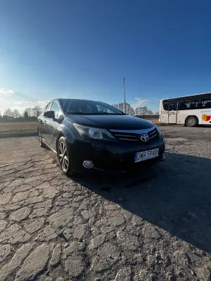 Toyota Avensis III 2.0 D-4D Premium 2013