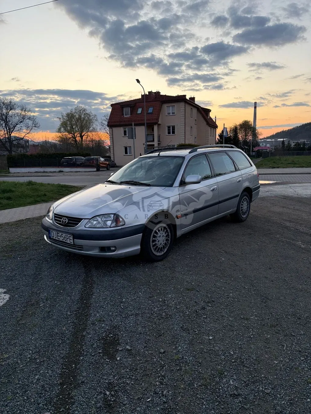 Toyota Avensis I 2.0 D-4D Terra 2001