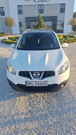 Nissan Qashqai 2.0 dCi DPF tekna 2011