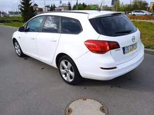 Opel Astra J 1.4 Sport 2011