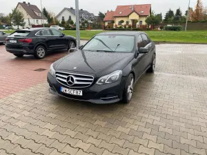 Mercedes-Benz E W212/W207 200 7G-TRONIC Avantgarde 2013