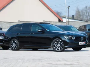 Mercedes-Benz E W213 300 9G-TRONIC Night Edition 2022