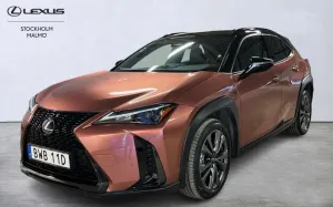 Lexus UX 2025