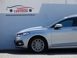 Ford Mondeo Mk5 2.0 Hybrid Titanium 2022