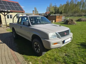 Mitsubishi L200 2003