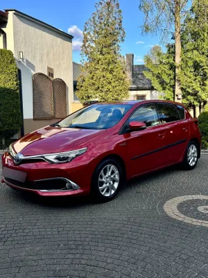 Toyota Auris II 2016