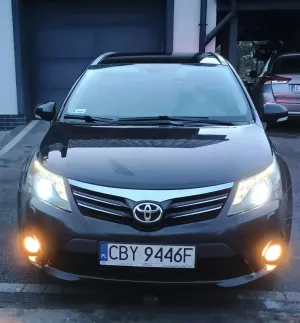 Toyota Avensis III 2.0 D-4D Premium 2012
