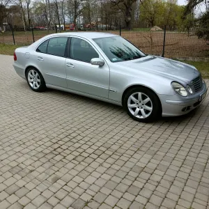 Mercedes-Benz E W211 2005