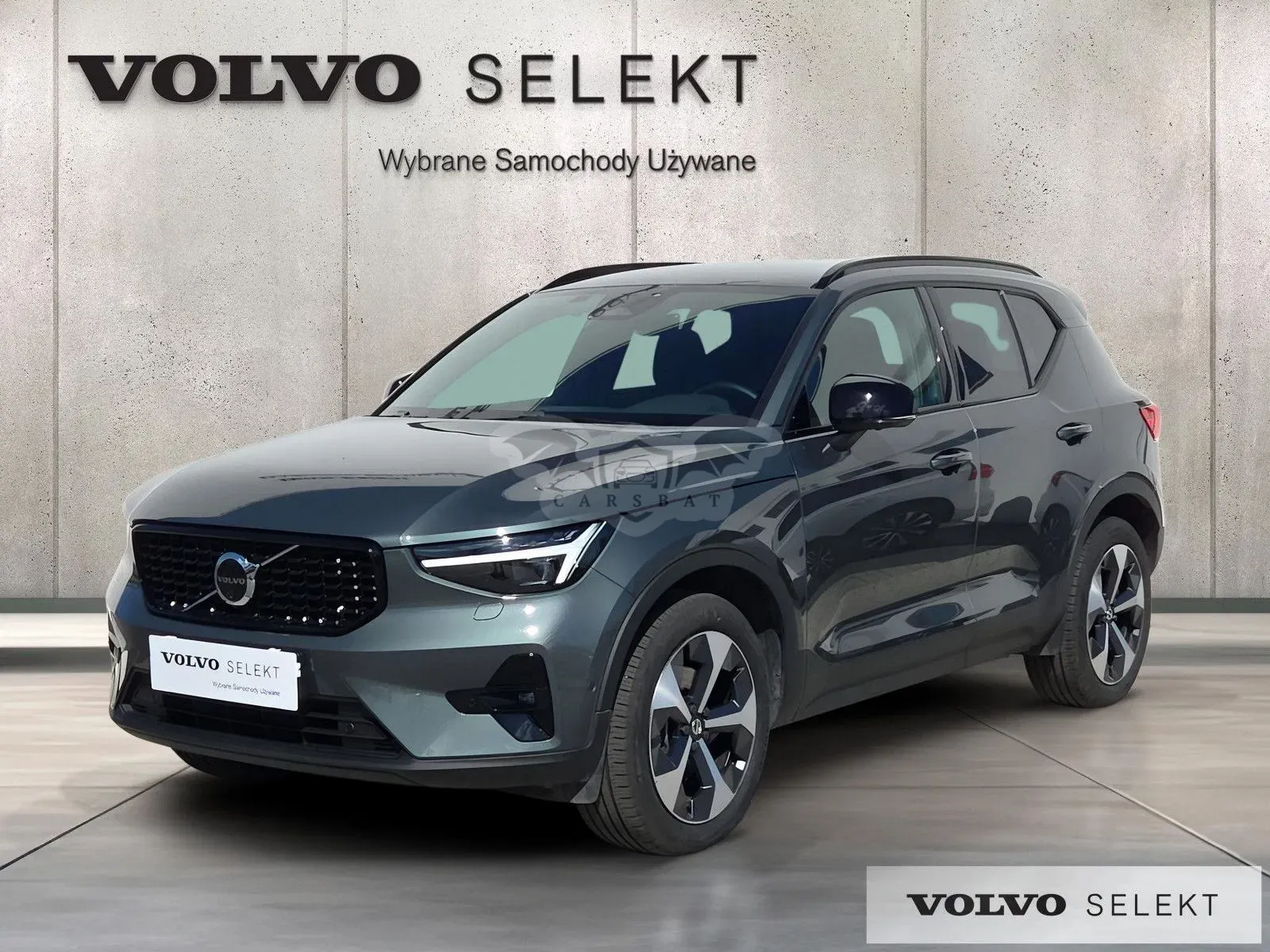 Volvo XC40 B4 Plus Dark 2025