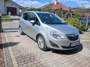 Opel Meriva II 1.4 Ecoflex Start/Stop 150 Jahre 2012