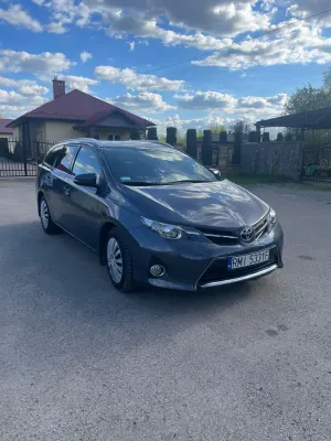 Toyota Auris II 2015