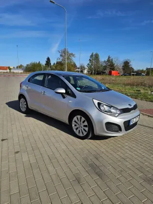 Kia Rio III 1.2 Attract 2011