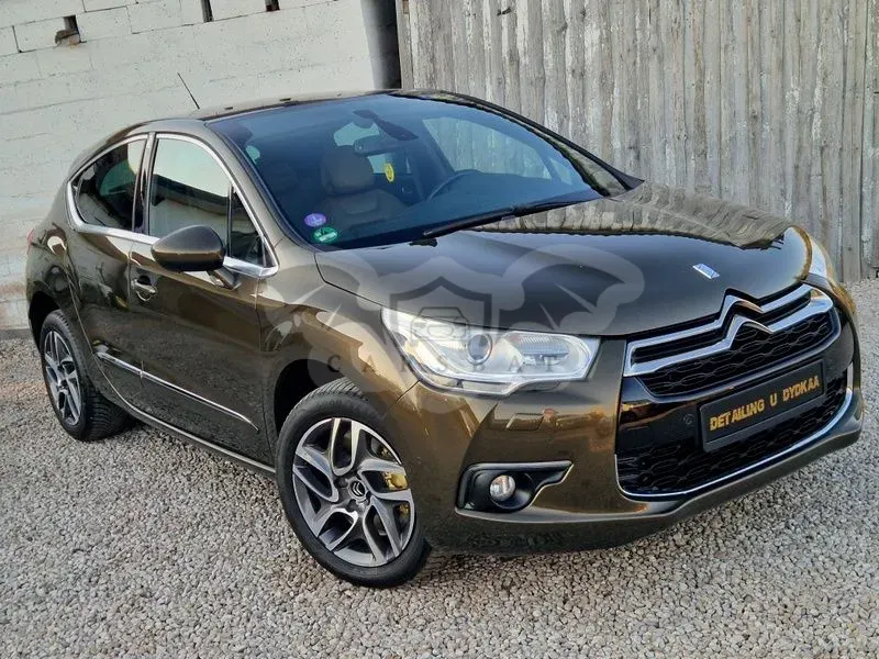 Citroën DS4 1.6 THP SportChic 2011