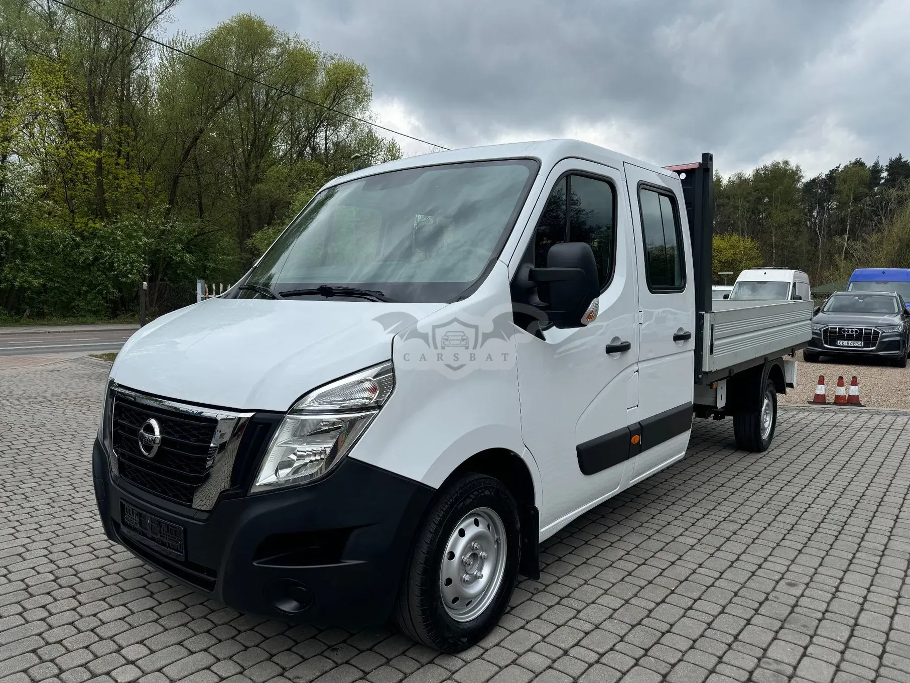 Nissan NV400 2021
