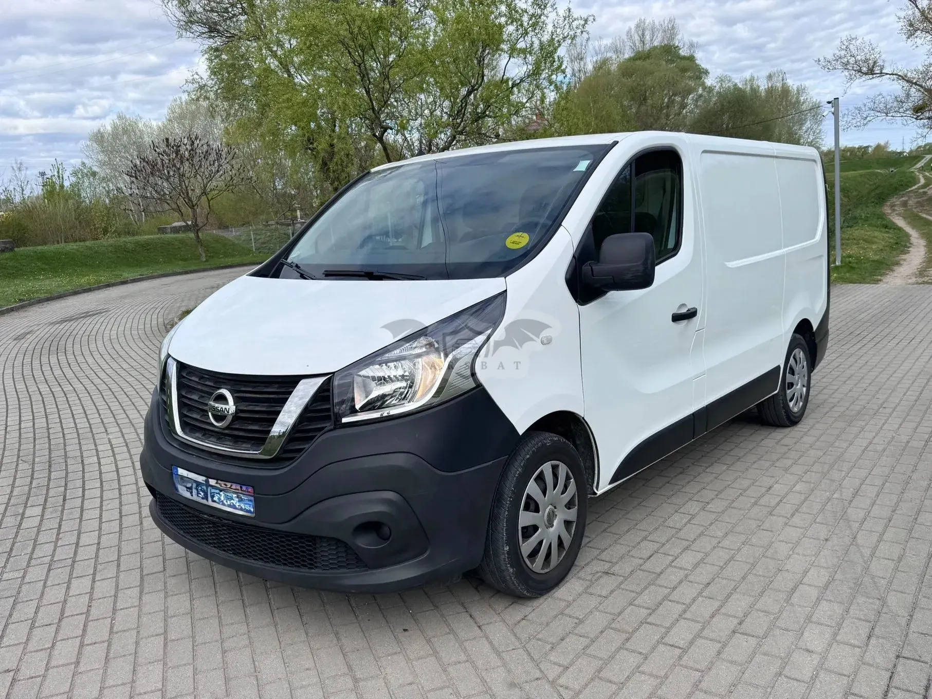 Nissan NV300 2021