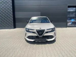 Alfa Romeo Junior 1.2 mHEV Sprint eDCT 2026