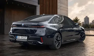 BMW 7 Series G70 M760e PHEV xDrive sport 2023