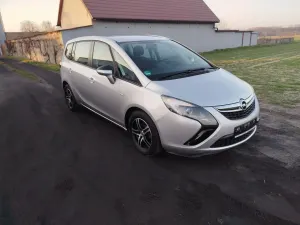 Opel Zafira C 2012