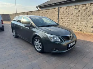 Toyota Avensis III 2.2 D-4D Sol Plus Platinium 2010