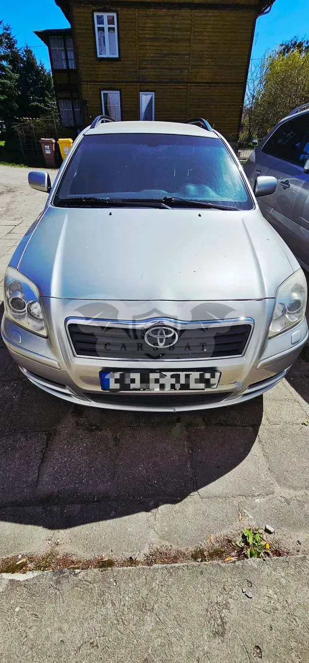 Toyota Avensis II 2.0 D-4D Sol 2003