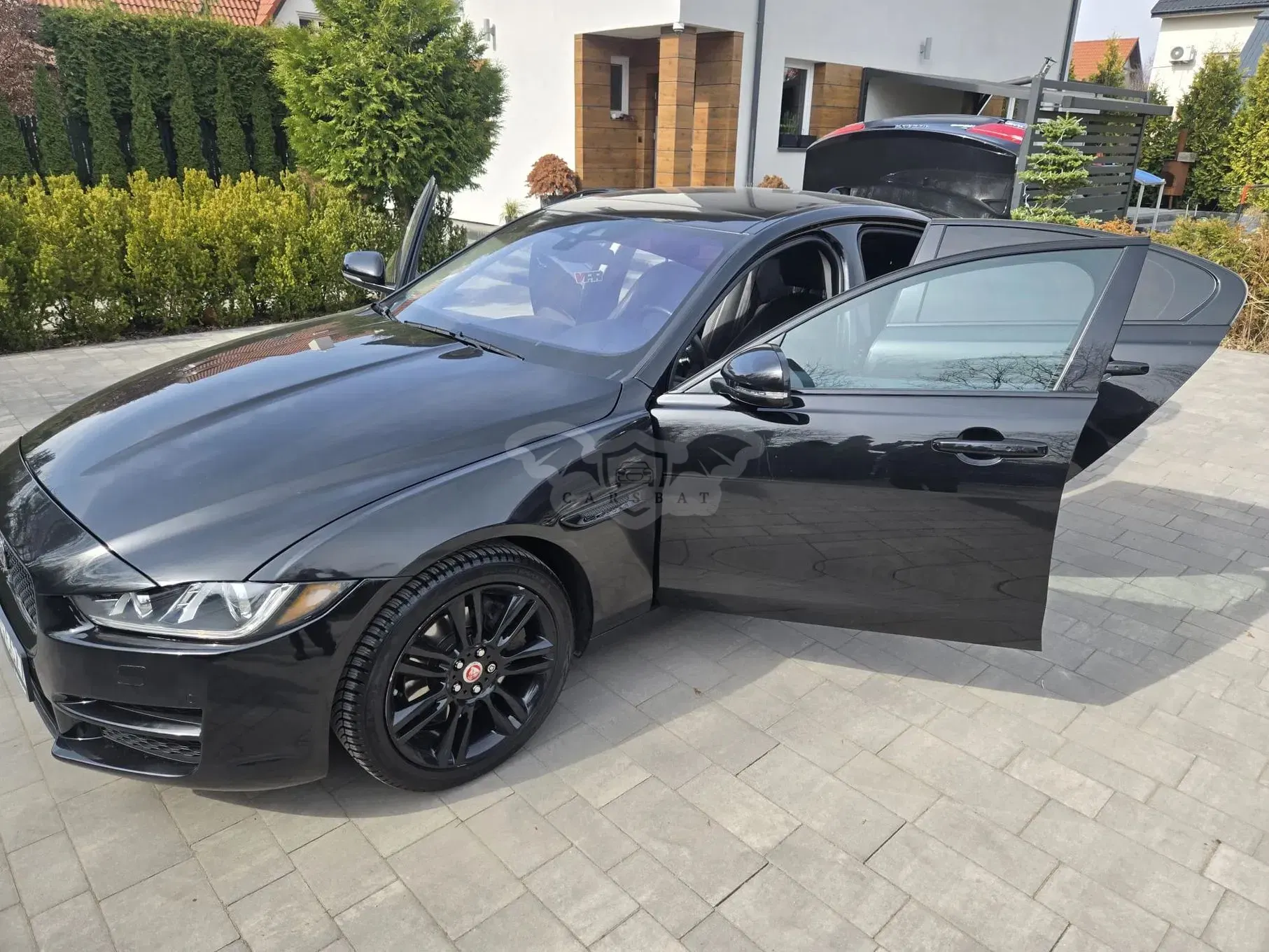 Jaguar XE P250 R-Dynamic Black 2019