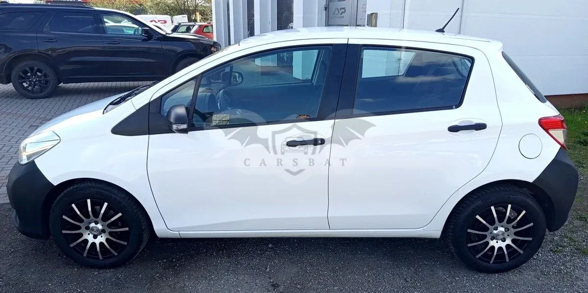 Toyota Yaris III 1.0 VVT-i Life 2013