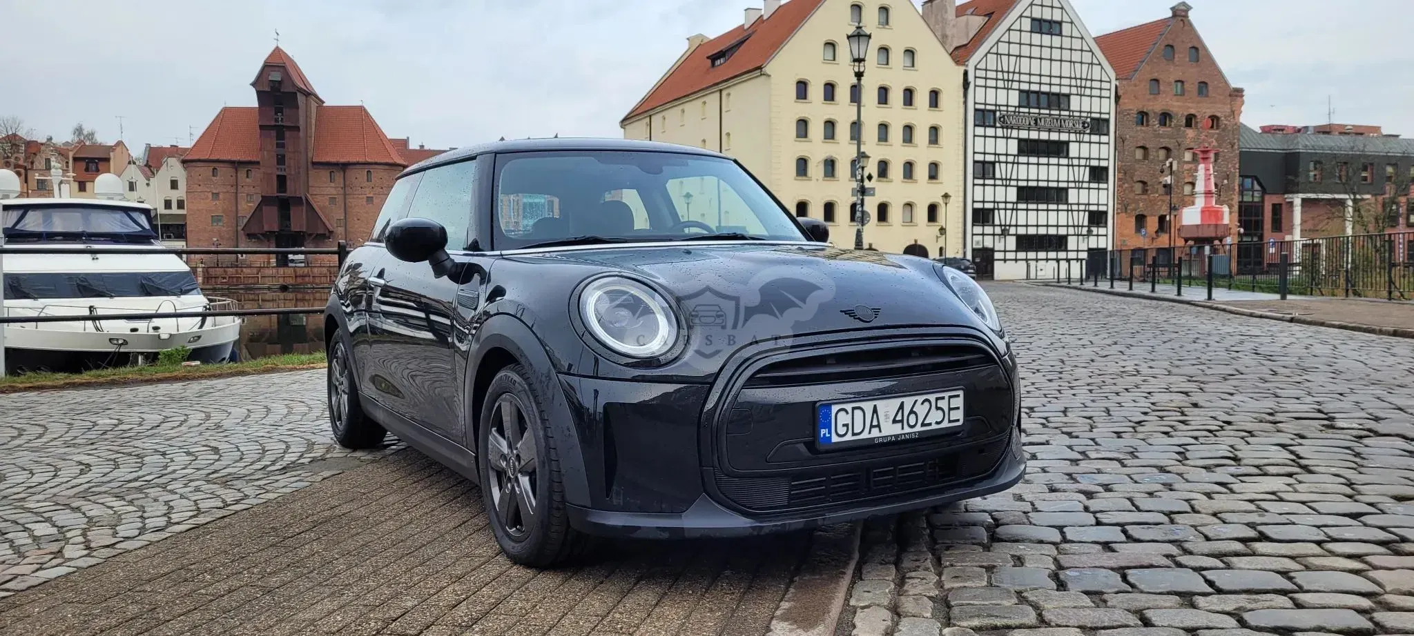 Mini Cooper Essential Trim 2021