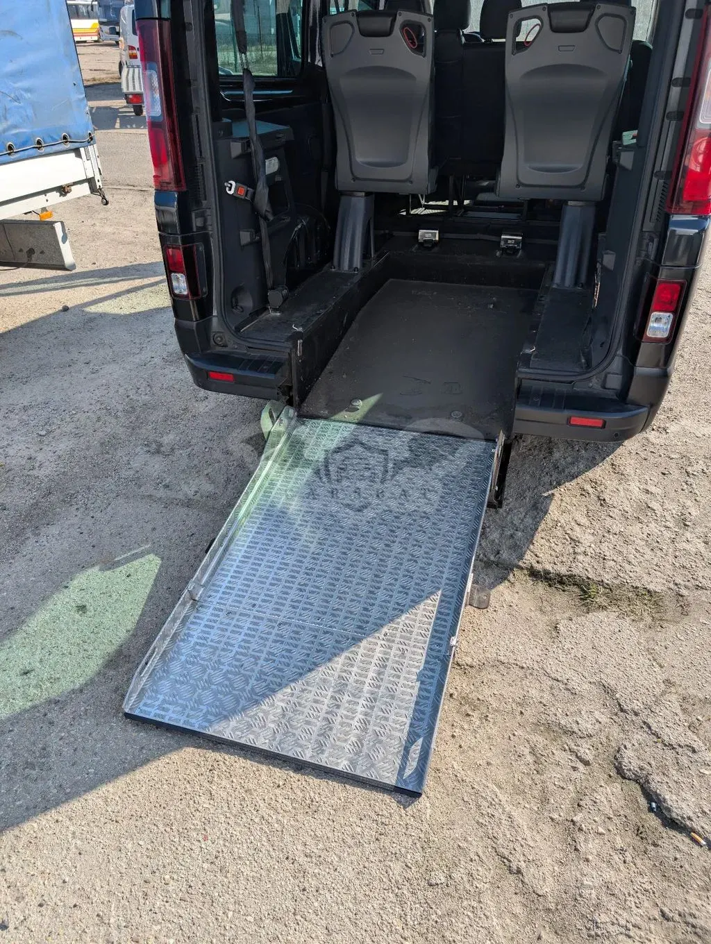 Nissan NV300 2019