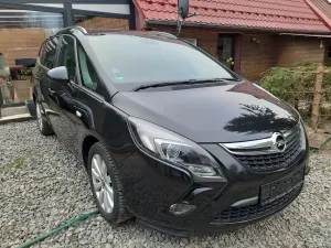 Opel Zafira C 2015