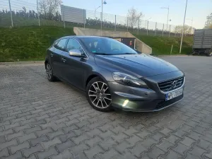 Volvo V40 II D2 R-Design 2013