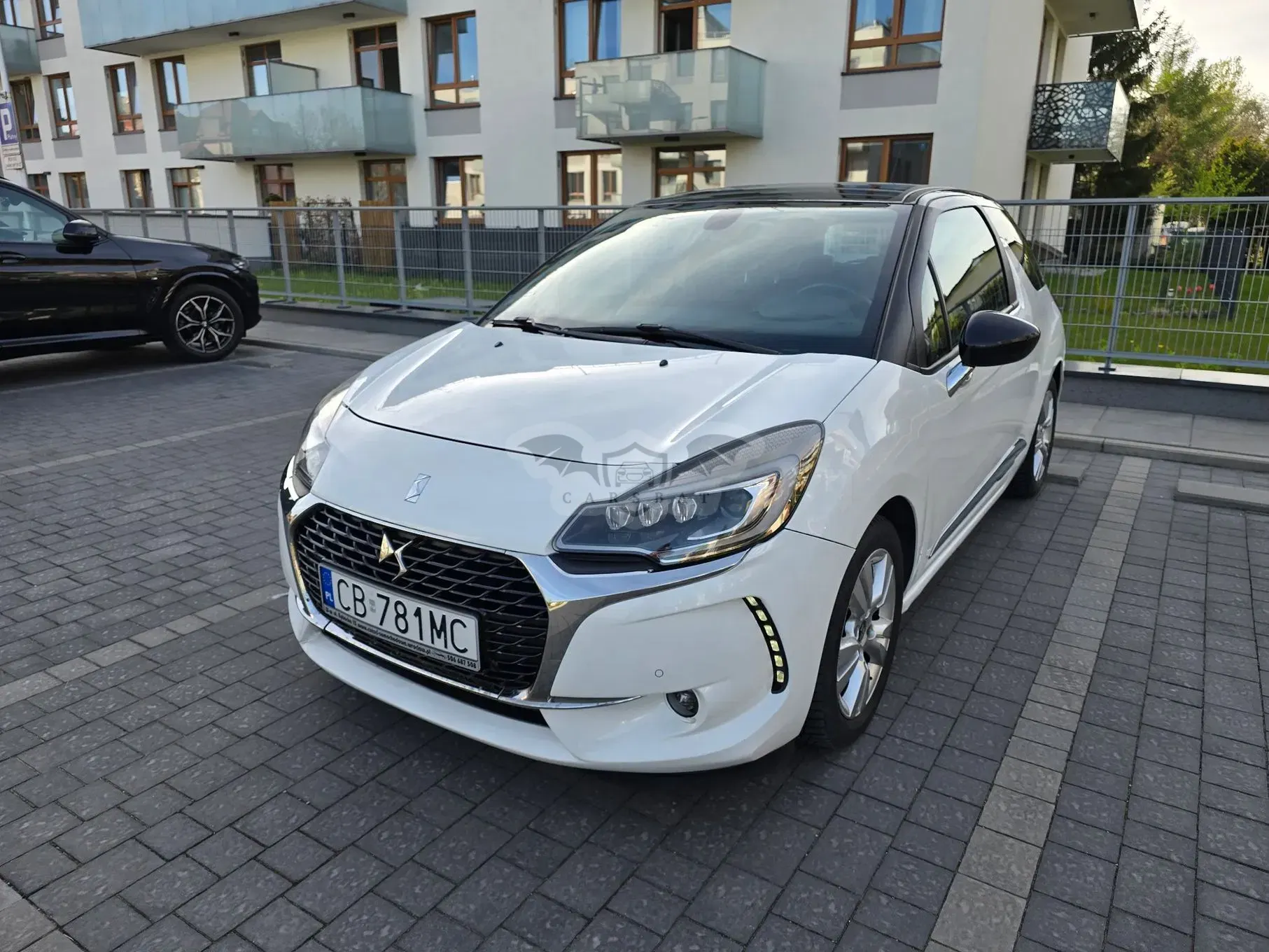 DS DS3 ver-bluehdi-100-sochic 2015