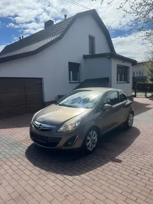 Opel Corsa D 1.4 16V 150 Jahre 2012