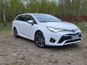 Toyota Avensis III Touring Sports 1.8 Multidrive S Business Edition 2017