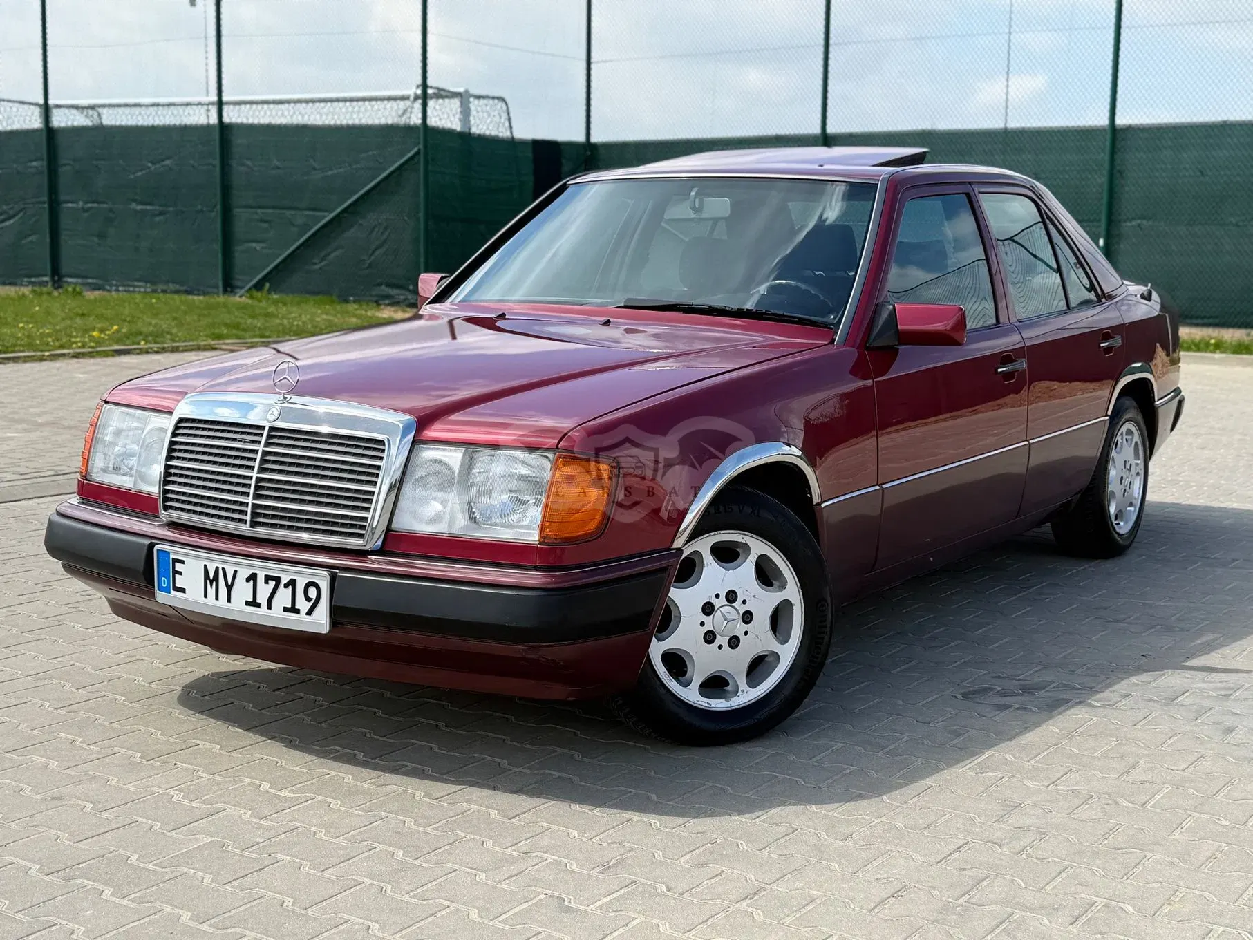 Mercedes-Benz E 1992