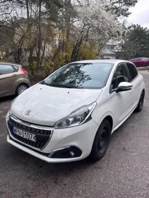 Peugeot 208 I 2015