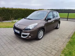 Renault Scenic III dCi 110 EDC Expression 2011