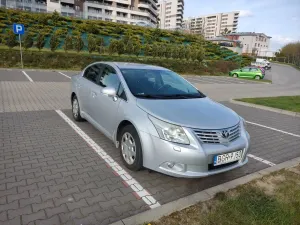 Toyota Avensis III 1.6 Luna 2009