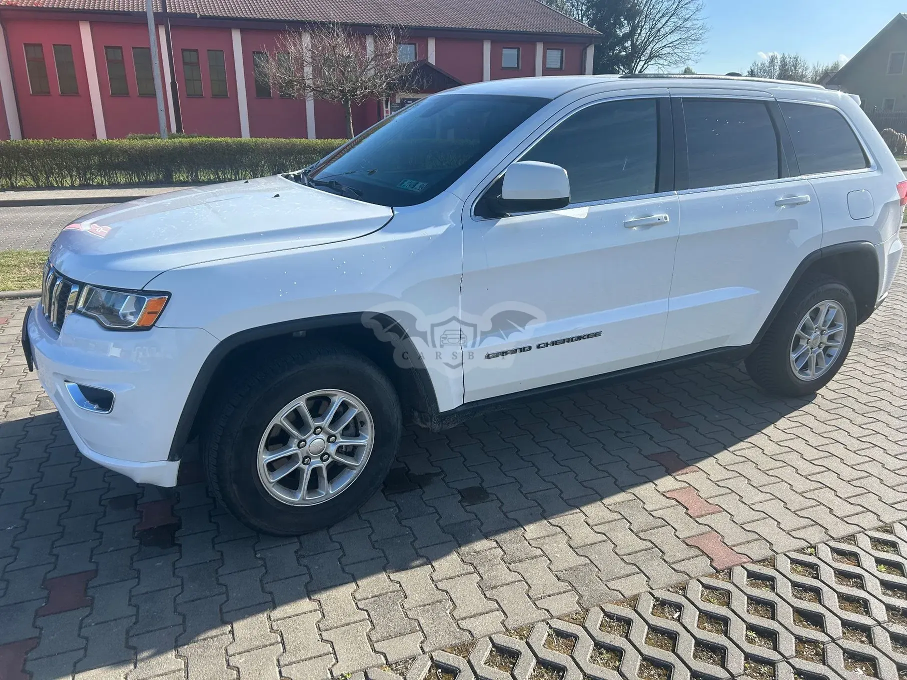 Jeep Grand Cherokee IV ver-3-6-v6-laredo 2019