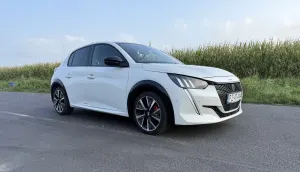 Peugeot 208 II 1.5 BlueHDi GT Pack S&S 2022