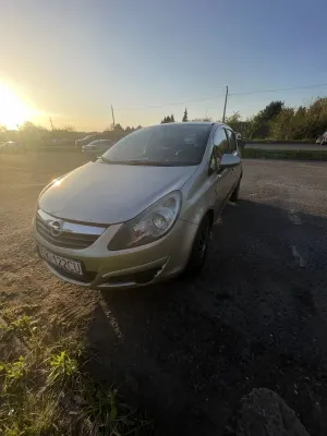 Opel Corsa D 1.4 16V Enjoy 2010